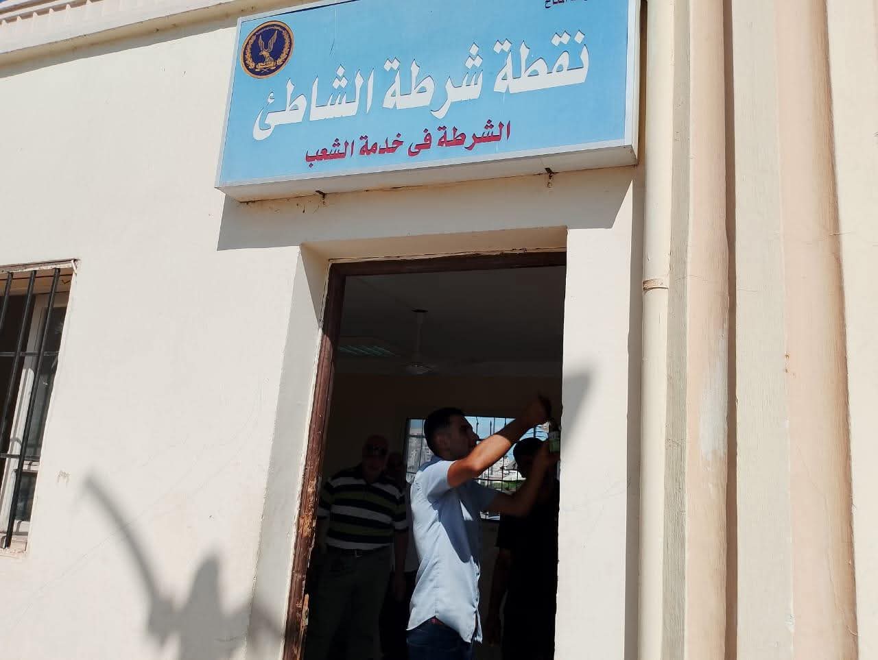 رئيس حي المناخ يتابع أعمال رفع كفاءة نقطة شرطة الشاطئ 6 2025\7\13\1000118434 709 033434